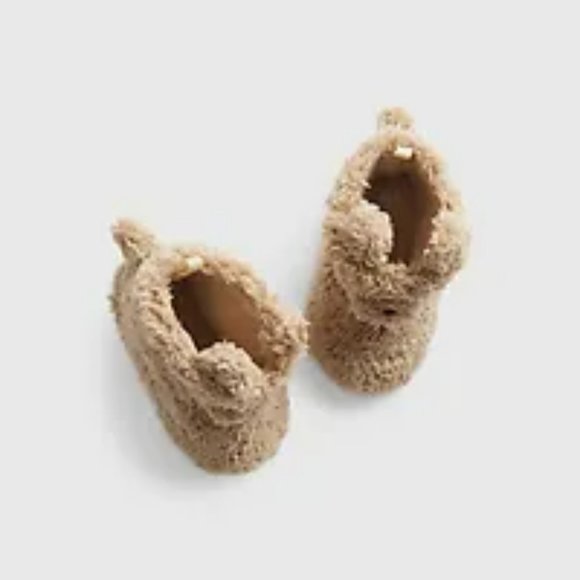 GapToddler Brannan Bear Slippers - Picture 1 of 8